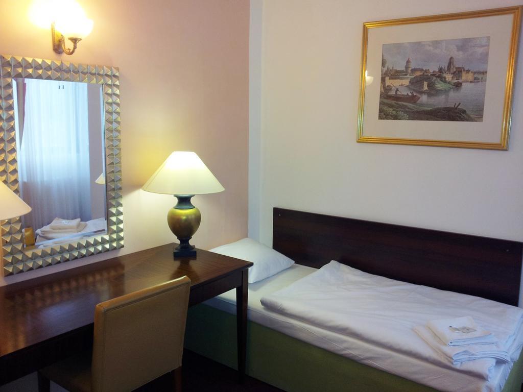 Hotel & Hostel Florian Praha Rom bilde