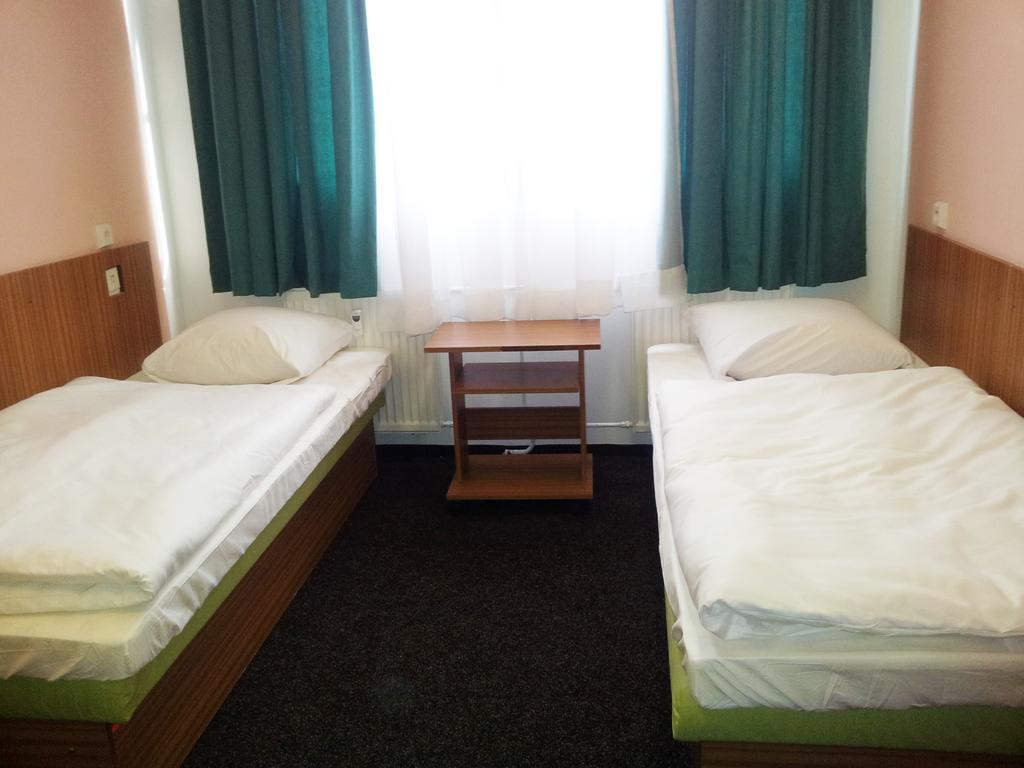 Hotel & Hostel Florian Praha Rom bilde