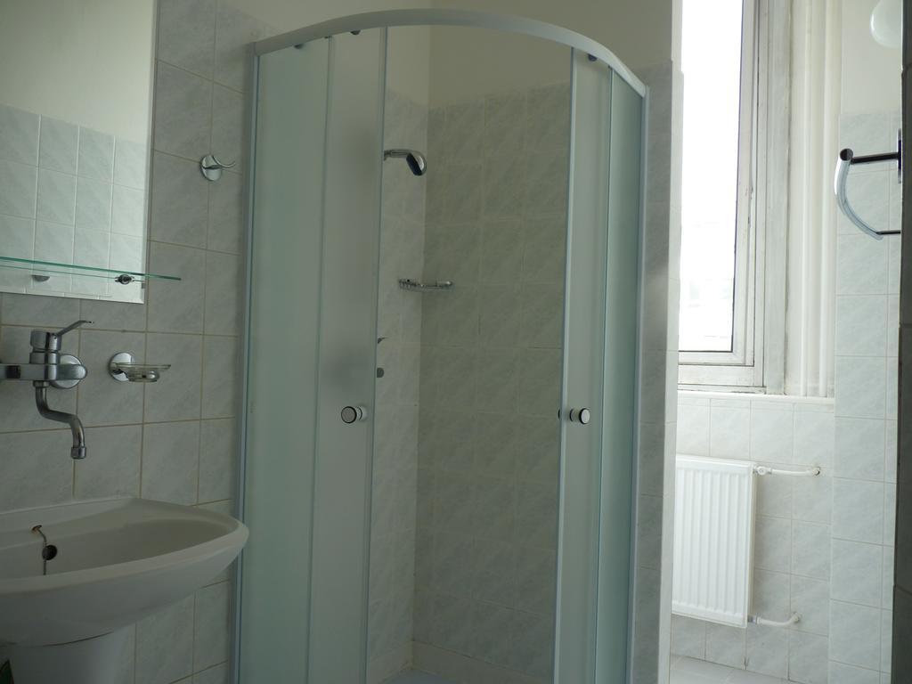 Hotel & Hostel Florian Praha Rom bilde